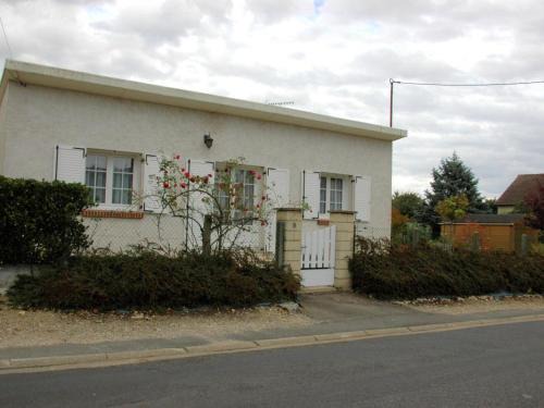 Huisseau-sur-Cosson House | Charming Gîte Near the Loire Castles with Private Garden