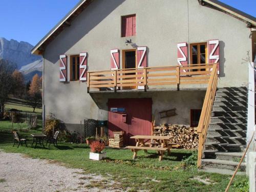 Gresse-en-Vercors Apartment | Pet-Friendly Retreat at Gîte au chemin des Cordonniers