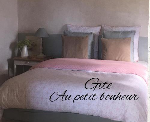 Chateldon House | Delightful Gîte Au petit bonheur - Pet & Child Friendly Stay