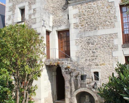 Saint-Martin-le-Beau House | Gîte Au près du Lys: Family-Friendly Escape Rated 9.2/10