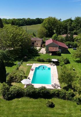 Gondrin House | Gîte Baccara: Oceanfront Bliss with Pool Access