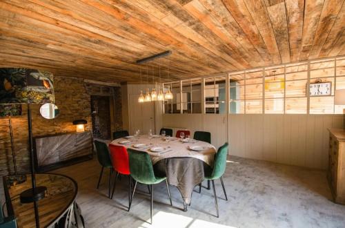 Saint-Congard House | Eco-Friendly Retreat at Gîte La Correspondance - 8.7/10