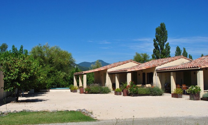 Banne House | Relax at Gîte Bleu: Ocean Views & Family-Friendly Amenities