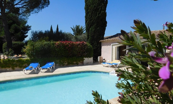 Villetelle House | Gîte Bougainvillées de Camargue 2 to 4 people, heated pool