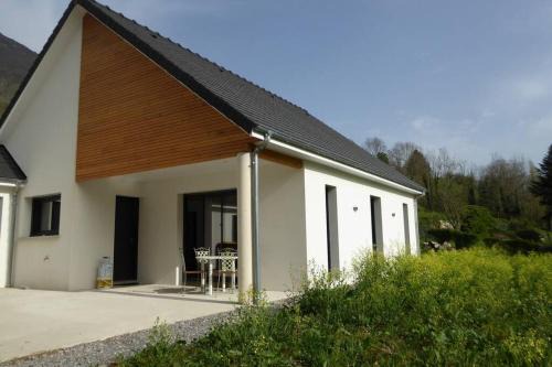 Laruns House | Charming Gîte Camdeborde for Two in Laruns Village