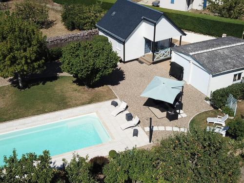 Courcelles-de-Touraine House | Experience Chalet "Belle-Etoile" with Pool & Ocean View