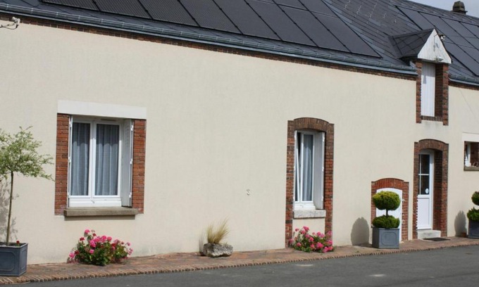 Pre-Saint-Evroult House | Inviting Gîte with Garden, Terrace & Game Room in Pré-Saint-Évroult