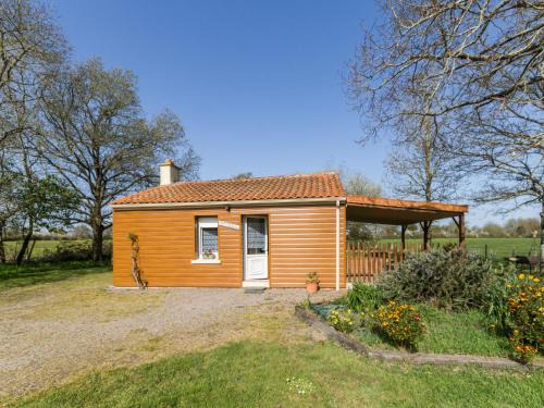 Frossay House | Charming Gîte with Terrace, Pet-Friendly Near Pornic