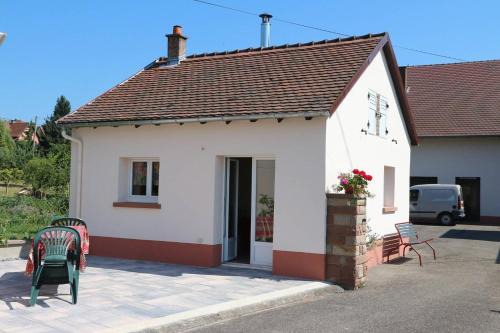 Neuwiller-les-Saverne Apartment | Experience Gîte chez Claude & Jacqueline with Oceanfront Views