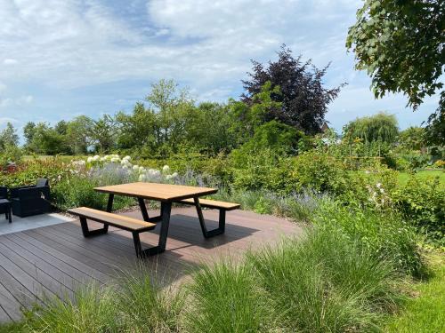 Nassogne House | Gîte « Chez Mémé »: Oceanfront Retreat with Top Ratings