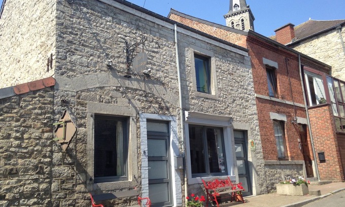 Treignes House | Inviting Gîte Chez Marie-Angèle: Pet Friendly & Breakfast Included