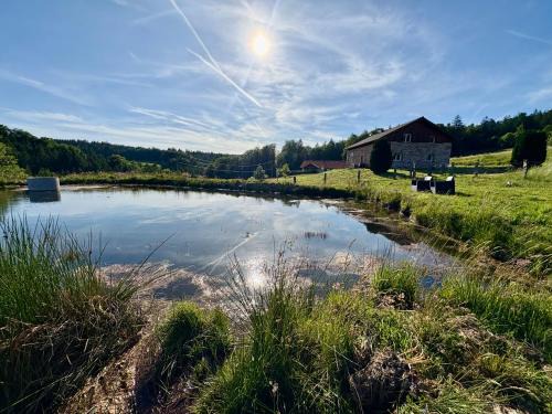Tendon House | Relaxing Gîte chez Mimile: Nature Escape & Family Friendly