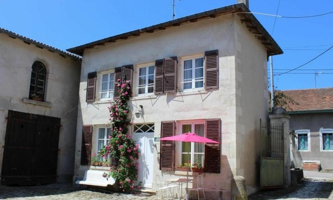 Choloy-Menillot House | Gîte Choloy-Ménillot: Cozy Retreat for 2, Pet Friendly Stay