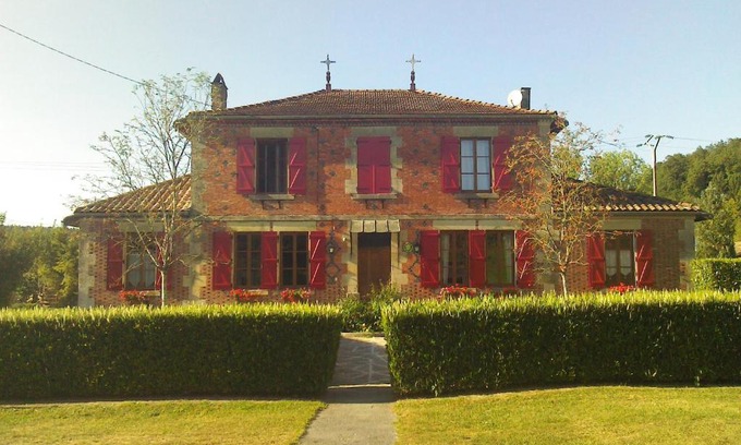 Futeau House | Family-Friendly Gîte Communal with High Guest Ratings