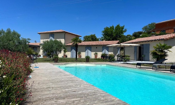 Crest House | Discover Gîte Crest: Poolside Retreat with Terrace Access