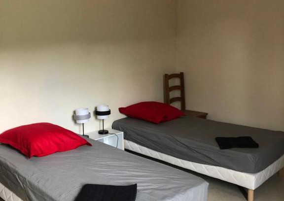 Conques House | Cozy Gîte d'étape Chez François: Pet-Friendly & Family Welcome