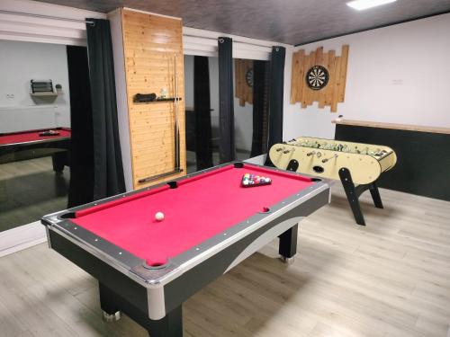 Han-sur-Lesse House | Discover Gîte D'han le coin: Family-Friendly Retreat