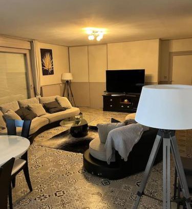 Haudricourt House | Pet-Friendly Retreat at Gîte de Beaufresne Awaits You