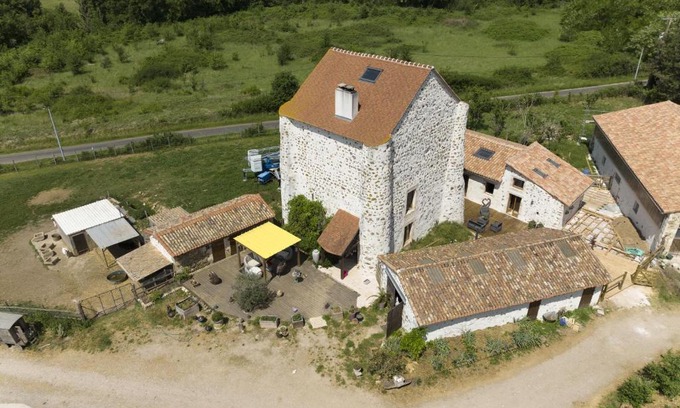 Vienne House | Relaxing Retreat at Gîte de bien-être with Great Amenities