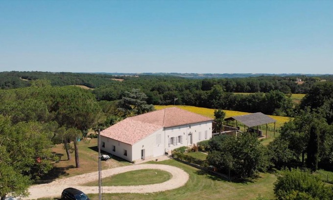 Cuq House | Charming Gîte de campagne L'Estressol - Guest Rated 9.4/10