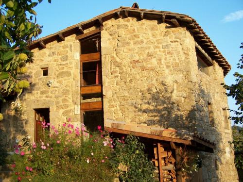 Gluiras House | Family-Friendly Gîte de Chapelèche Les Châtaigniers Awaits