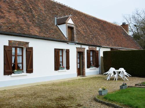 Meauce House | Gîte Vaupillon: Perfect Getaway for Families, 10/10 Rating