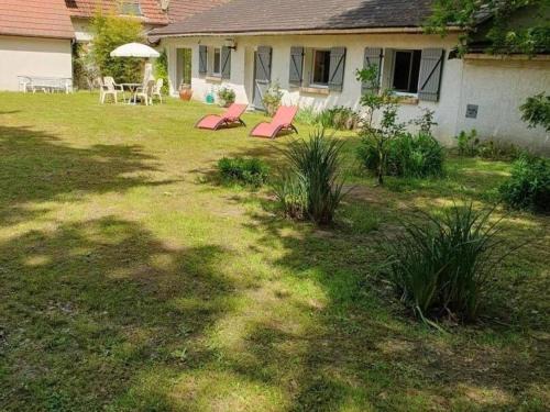 Millancay House | Cozy Gîte in Sologne with Private Terrace & Bicycles