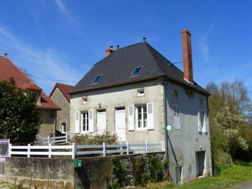 Bransat House | Relax at Gîte de Charme with Spa & Family Activities