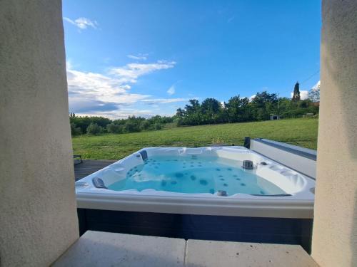 Malaucene House | Gîte de Charme with Private Spa and Oceanfront Views