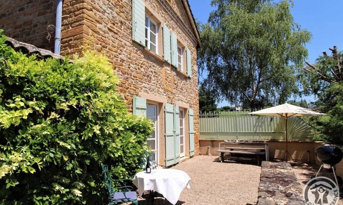 Cogny House | Gîte de Fond Moiroux: Family & Pet-Friendly Retreat