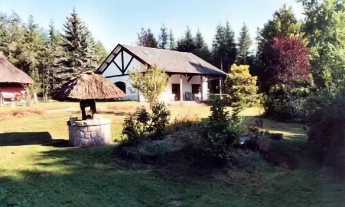 Montaignac-Saint-Hippolyte Villa | Cozy Gîte de France Le Puy de Diane with Spa & Breakfast