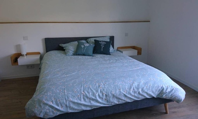 Saint-Fortunat-sur-Eyrieux House | Scenic Gîte de charme en Ardèche with Private Beach Access