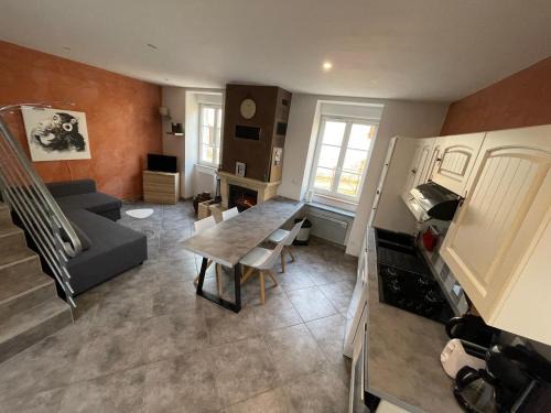 Saint-Maurice-de-Satonnay House | Pet-Friendly Gîte de la Grenouillette with High Guest Ratings