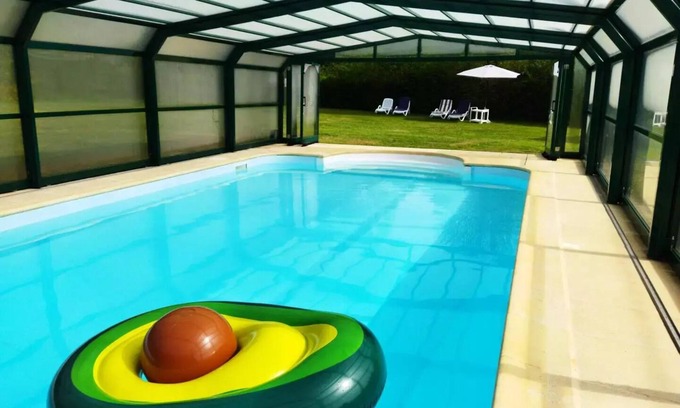 Condat-sur-Ganaveix Villa | Gîte de France: Embrace Nature with Family-Friendly Amenities