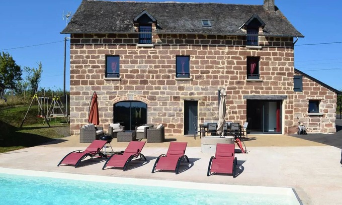 Saint-Cyr-la-Roche Villa | Relaxing Family Retreat at Gîte de France Le Grand Cluzel