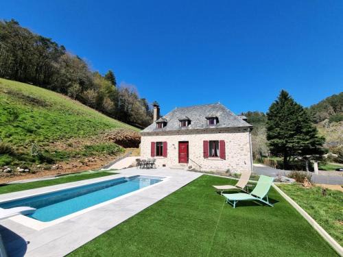 Argentat Apartment | Family-Friendly Gîte de France Le Grand Air du Paradis