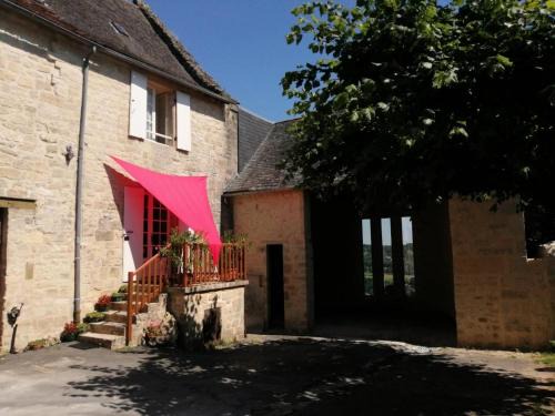 Saint-Robert Apartment | Family-Friendly Gîte de France Le Petit Colibri for 4