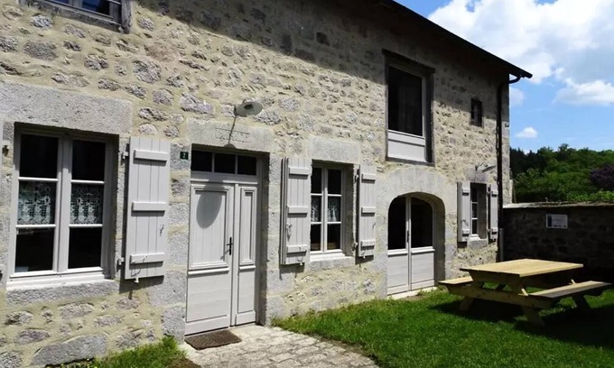 Saint-Angel Villa | Discover Gîte de France Maison Raymond - Ideal for Families