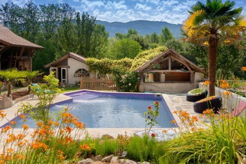 Murs-et-Gelignieux Apartment | Gîte de l'éléphant: Top-Rated Stay with Pool & Hot Tub