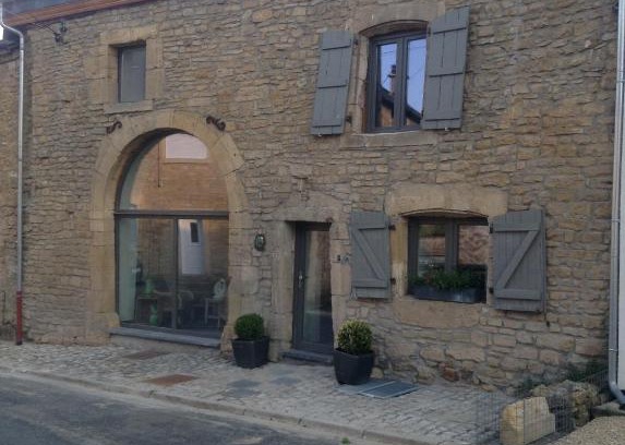 Villers-devant-Orval House | Gîte de Lô d'Or: Pet-Friendly Retreat with Pool Access