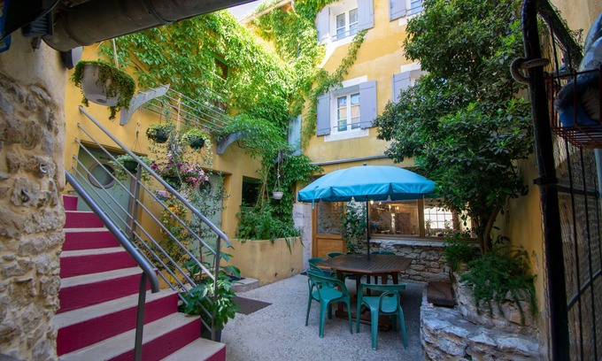 Saint-Christol House | Gîte de l'ASPA: Top-Rated Stay with Spa & Family Amenities