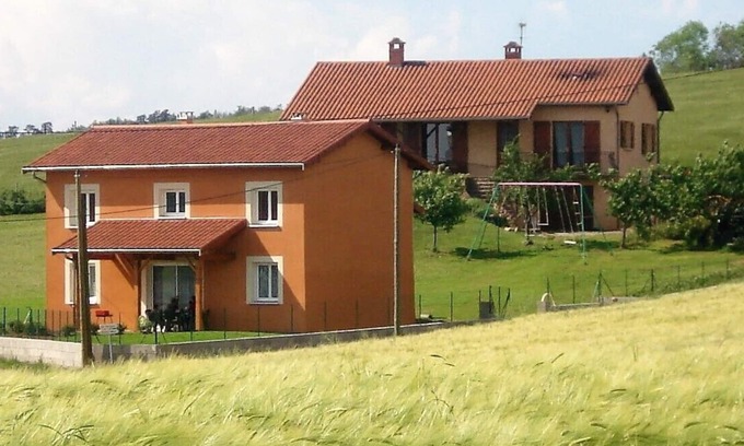 Meys House | Gîte de L' Eclaircie