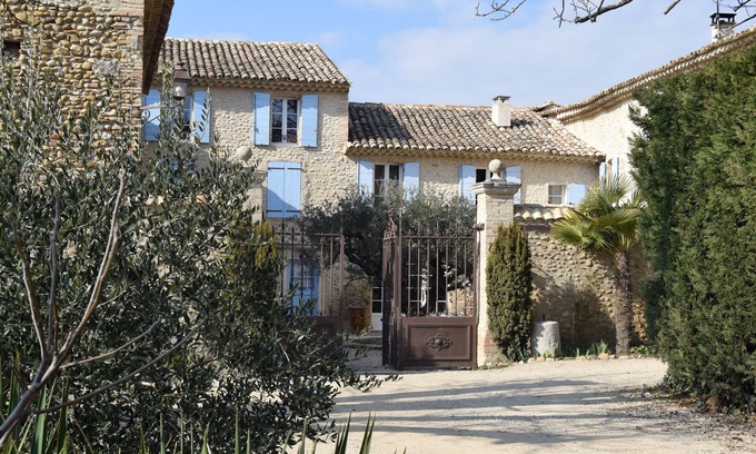 Valensole Cottage | Family-Friendly Retreat at Gîte de l'Olivier Awaits