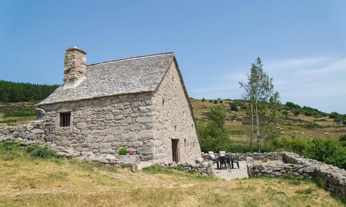 Les Bondons House | Cozy House: Ideal for Families and Pet Lovers