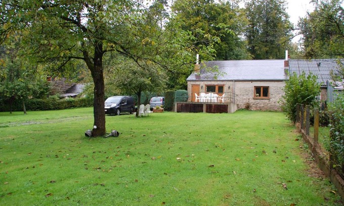 Libin House | Cozy Gîte de la Barrière: Pet-Friendly Family Retreat