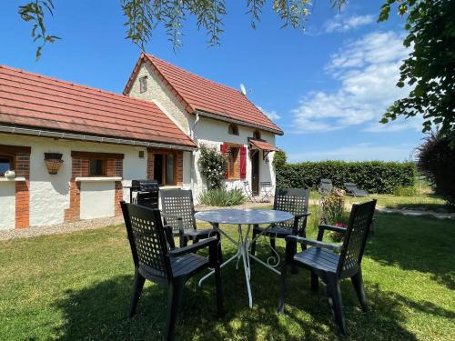 Fourilles House | Oceanfront Retreat at Gîte de la Borde - Rated 9.3/10