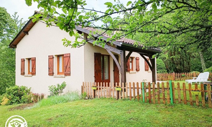 Saint-Jean-Lagineste House | Gîte de Lavergnole - Saint-jean-lagineste