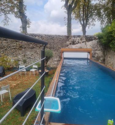Vernou-sur-Brenne House | Idyllic Gîte de la Mignonerie: Oceanfront Bliss for 19
