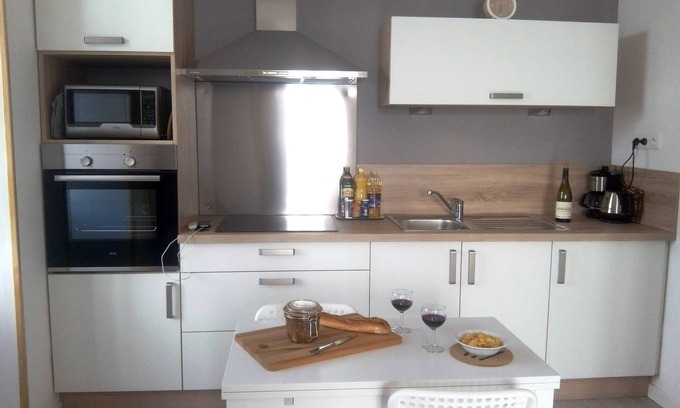Sainte-Catherine Cottage | Charming Gîte de la Sagne: Relaxing Retreat with Spa