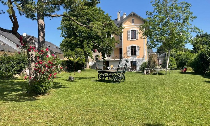 Myans House | Pet-Friendly Gîte de Myans with Family Amenities & High Ratings